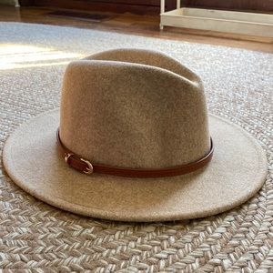 Oatmeal Felt Hat with Adjustable Band